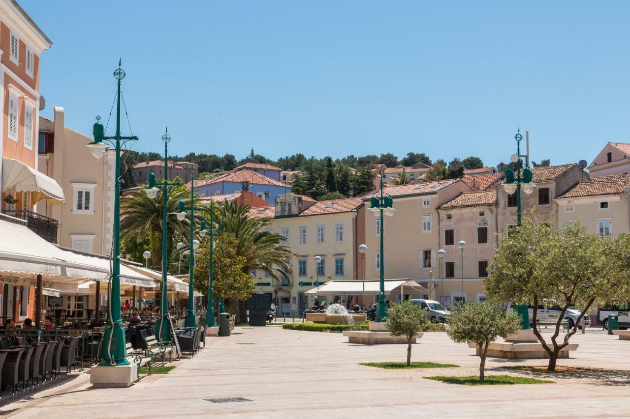 Apartments Bellus Mare Mali Losinj Exterior photo