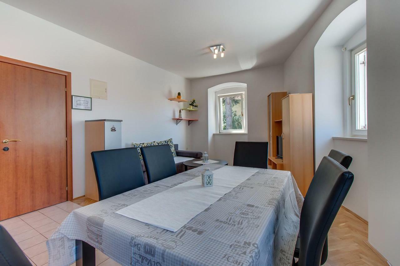 Apartments Bellus Mare Mali Losinj Exterior photo
