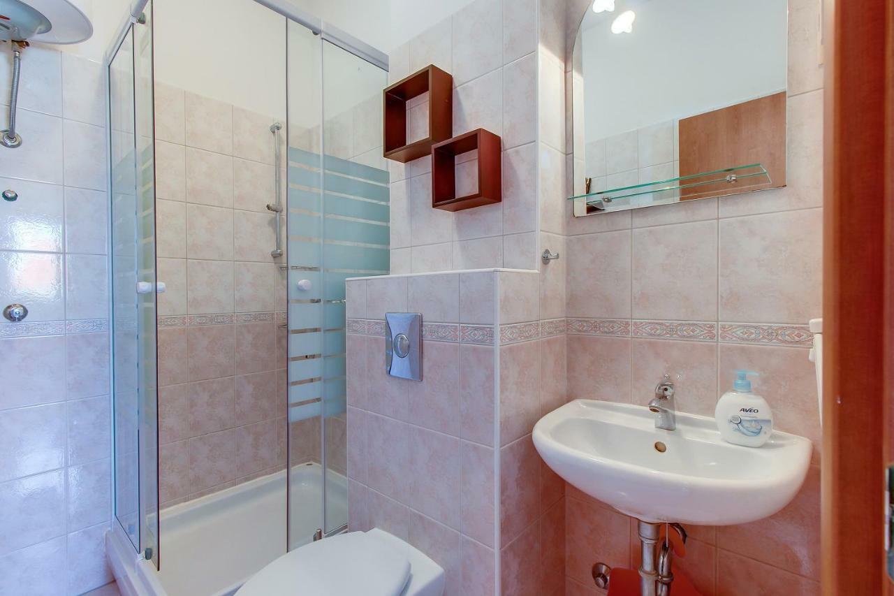 Apartments Bellus Mare Mali Losinj Exterior photo
